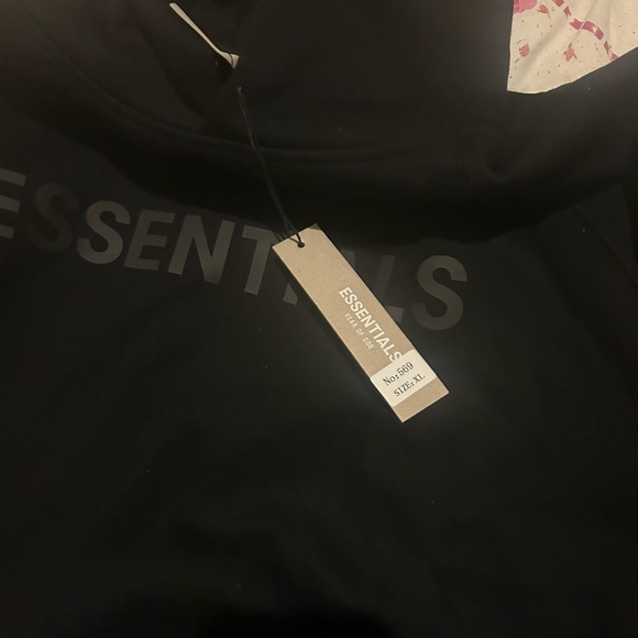 Essential hoodie - Picture 5 of 7